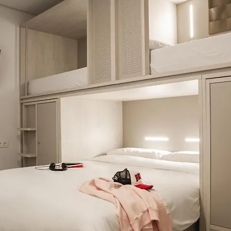 Хостел Room00 Salvador Севилья