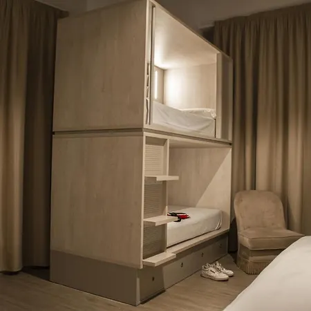 Room00 Salvador Хостел *